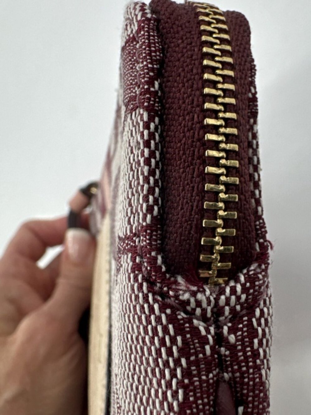 Coach Dempsey Signature Jacquard Patch Logo Wristlet Wine Pink Credit Card NWOT - Picture 9 of 9